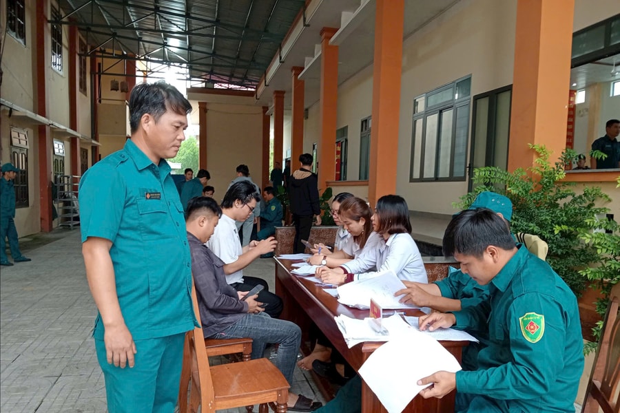 Thanh niên Quế Sơn Trung tình nguyện nhập ngũ