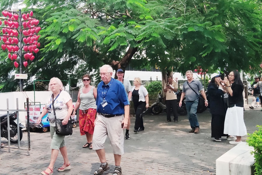 Arrival of over 2,000 tourists from Westerdam cruise in Da Nang