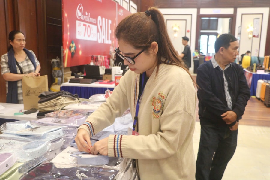 Mega Sale khuấy động thị trường tiêu dùng Đà Nẵng
