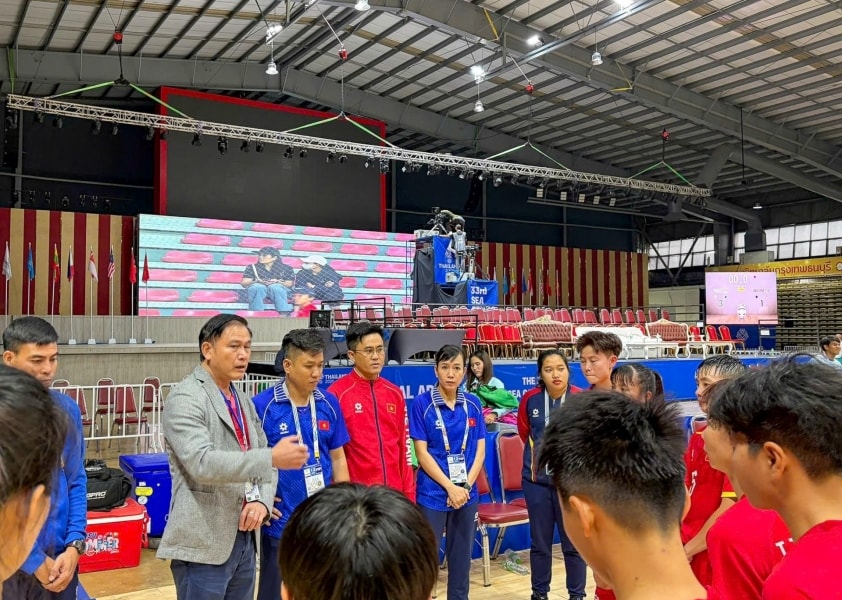 Futsal nữ Việt Nam thắng Indonesia 3-1 trong trận ra quân SEA Games
