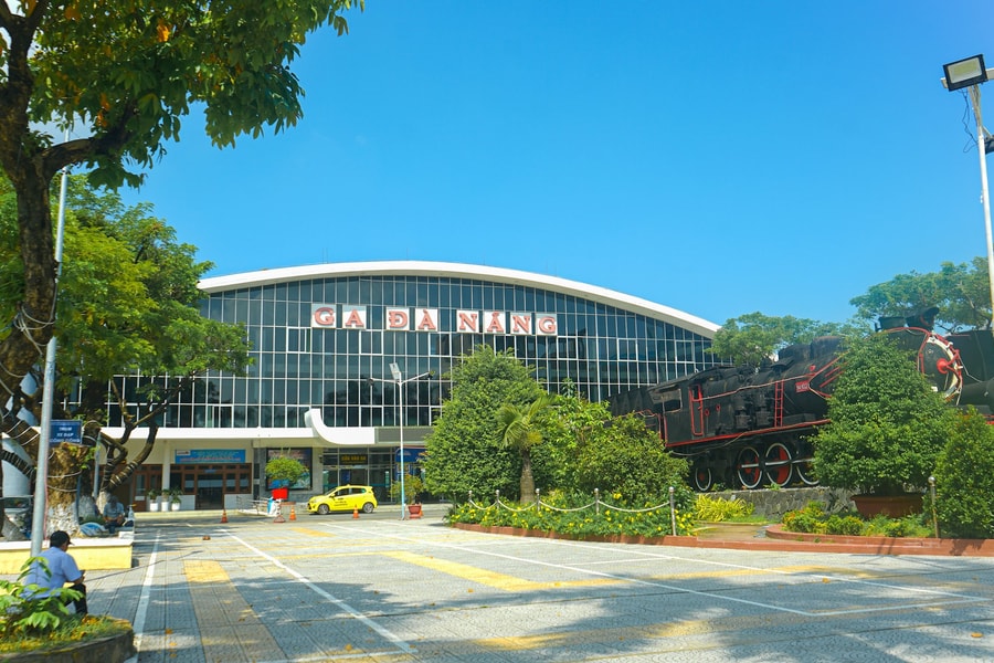 Những sân ga không buồn