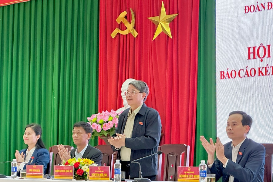 Đại biểu Quốc hội thành phố Đà Nẵng tiếp xúc cử tri xã Hùng Sơn