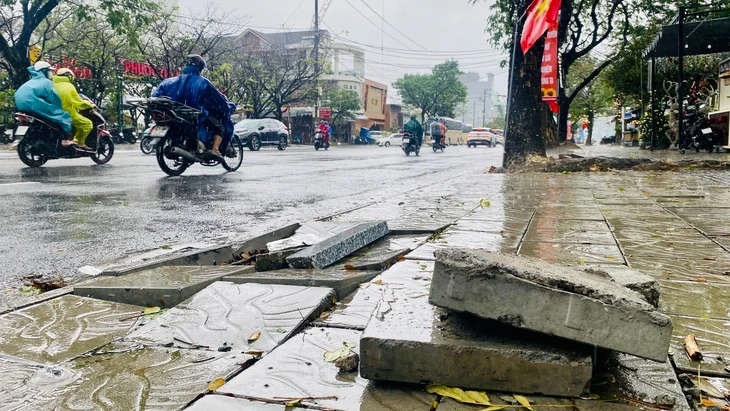 Cần vật liệu và kỹ thuật phù hợp cho vỉa hè đô thị