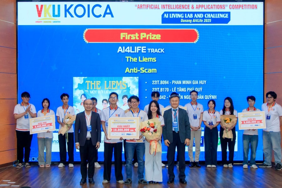 Sinh viên Đà Nẵng hào hứng tranh tài tại cuộc thi Danang AI4Life 2025