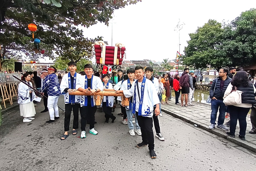 Ấn tượng lễ rước kiệu Futon Daiko tại giao lưu văn hóa Hội An - Nhật Bản