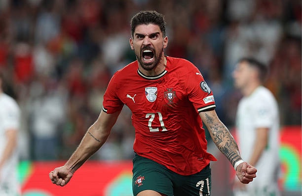 Ruben Neves: Mảnh ghép đẳng cấp và sự tri ân tại Anfield