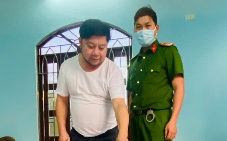 Đột kích cơ sở giết mổ chó trái phép, phát hiện tàng trữ hơn 10kg pháo nổ