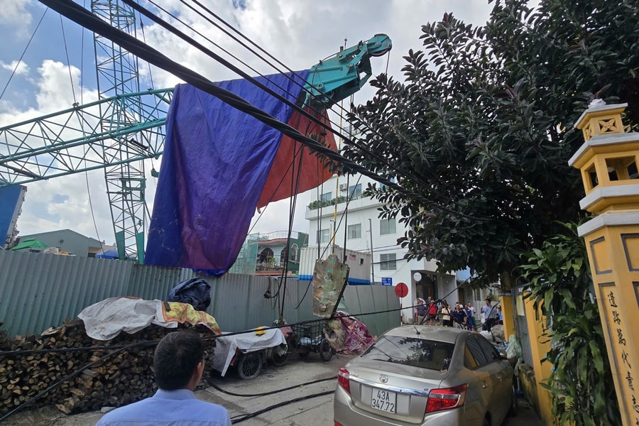 Khẩn trương khắc phục sự cố gãy cần cẩu công trình tại phường Hải Châu