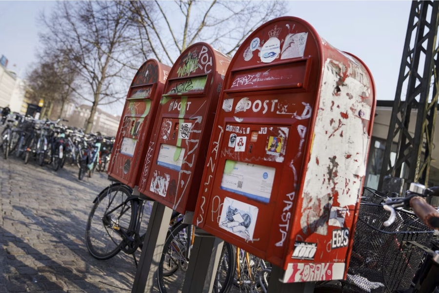 Đan Mạch kết thúc kỷ nguyên thư tay