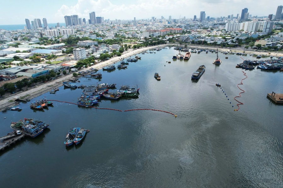 Đảm bảo môi trường khi nhận chìm chất nạo vét ở biển