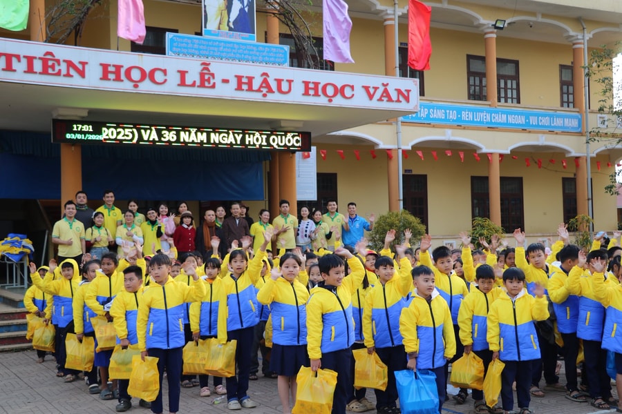 Mùa xuân sẻ chia