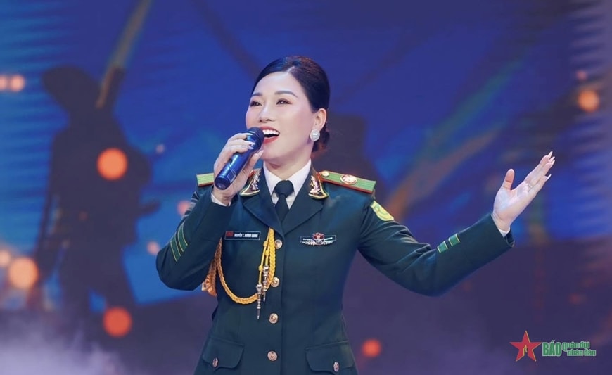 Người nghệ sĩ áo lính