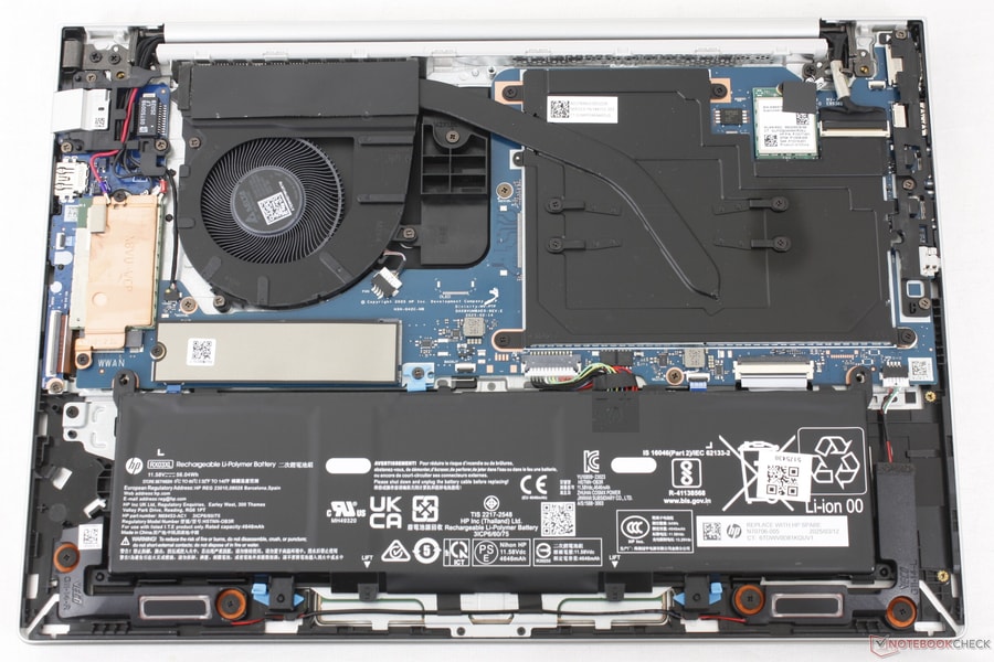 HP EliteBook 6 G1q 14: Pin 16 tiếng dẫn đầu phân khúc laptop 14 inch