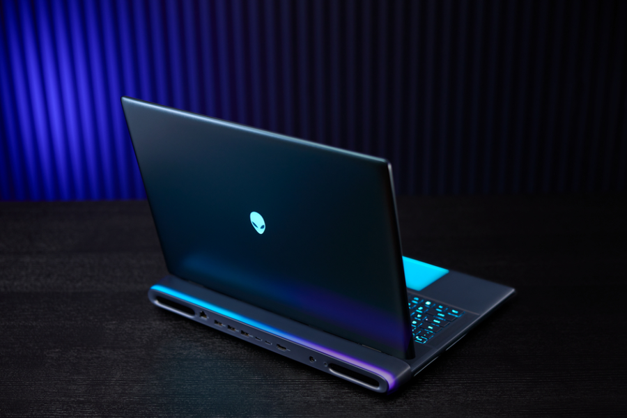 Alienware 18 Area-51 ra mắt: Laptop gaming mạnh nhất lịch sử với RTX 50-series