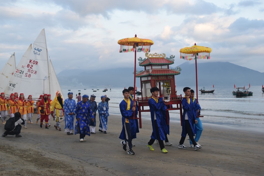 Khai thác văn hóa dân gian để phát triển du lịch