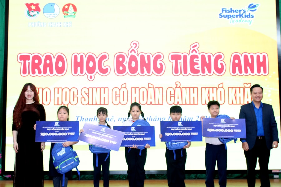 Đoàn phường Thanh Khê trao học bổng trị giá 1,25 tỷ đồng cho học sinh có hoàn cảnh khó khăn