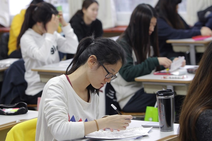 Giáo viên Hàn Quốc lo ngại học sinh lạm dụng AI tạo sinh