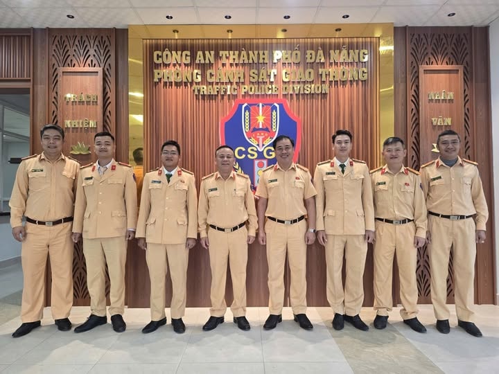 Gặp mặt cán bộ, chiến sĩ Cảnh sát giao thông Đà Nẵng làm nhiệm vụ tại Đại hội XIV của Đảng