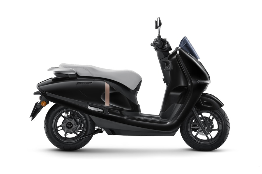 Honda và Yamaha tăng sức ép lên thị trường xe máy điện Việt Nam bằng loạt xe mới và ưu đãi khủng