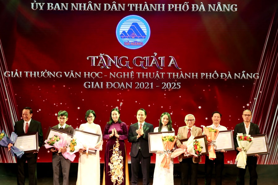 Trao thưởng 61 tác phẩm văn học, nghệ thuật xuất sắc giai đoạn 2021 - 2025