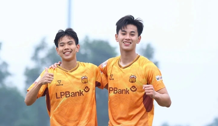 Trần Gia Bảo lập cú đúp giúp U19 HAGL thắng hủy diệt 6-2 tại giải U19 Quốc gia