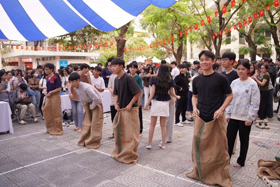 Sôi nổi ngày hội “Tự hào non sông - vùng trời quê hương là bầu trời Tổ quốc”