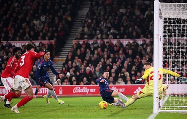 Arsenal bị cầm chân tại City Ground, lỡ cơ hội gia tăng cách biệt 9 điểm với Man City