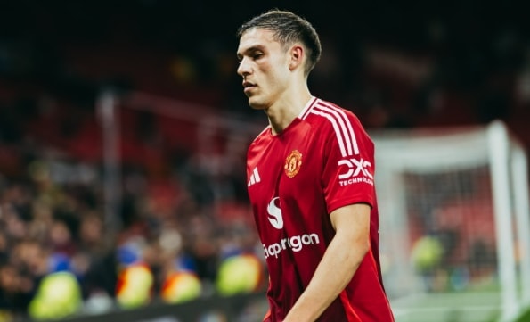 Chuyển nhượng 20/1: MU dùng Ugarte đổi lấy Noah Sadiki, Liverpool nhắm Micky van de Ven