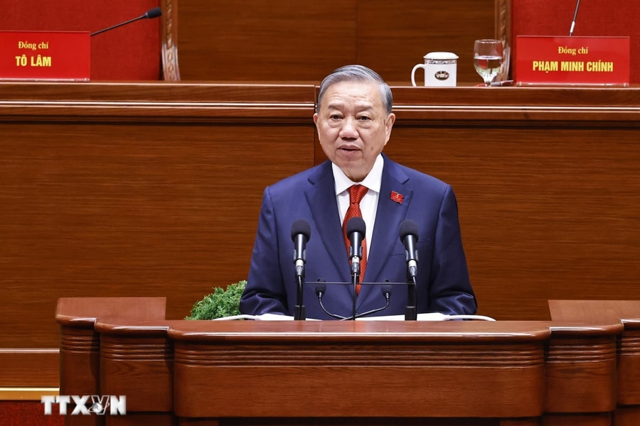 “Tiến lên! Toàn thắng ắt về ta”