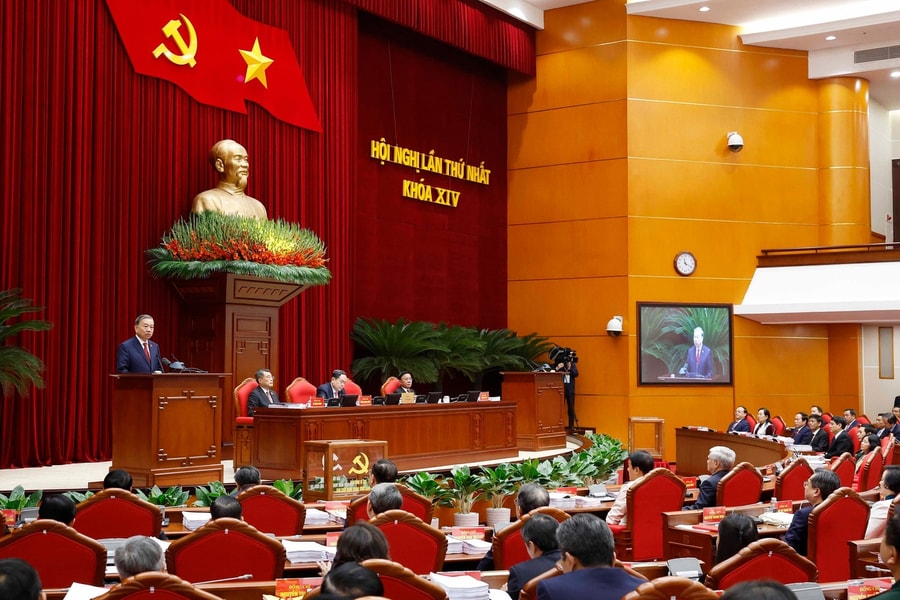 Chỉ thị của Bộ Chính trị về nghiên cứu, học tập, quán triệt, tuyên truyền và triển khai thực hiện Nghị quyết Đại hội đại biểu toàn quốc lần thứ XIV của Đảng