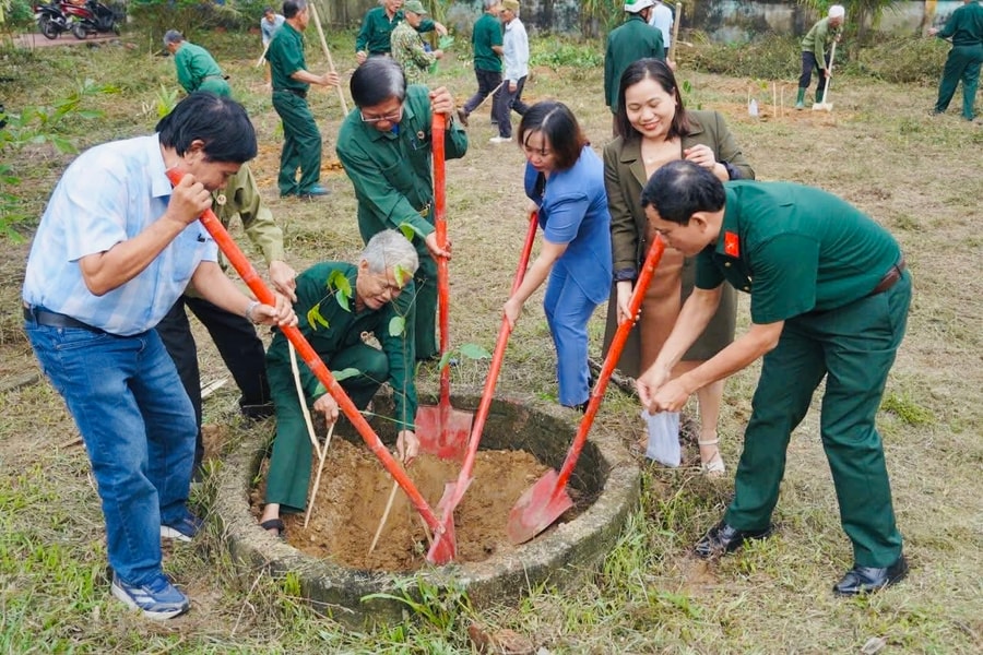 Xuân gieo mầm xanh, lan tỏa Tết trồng cây