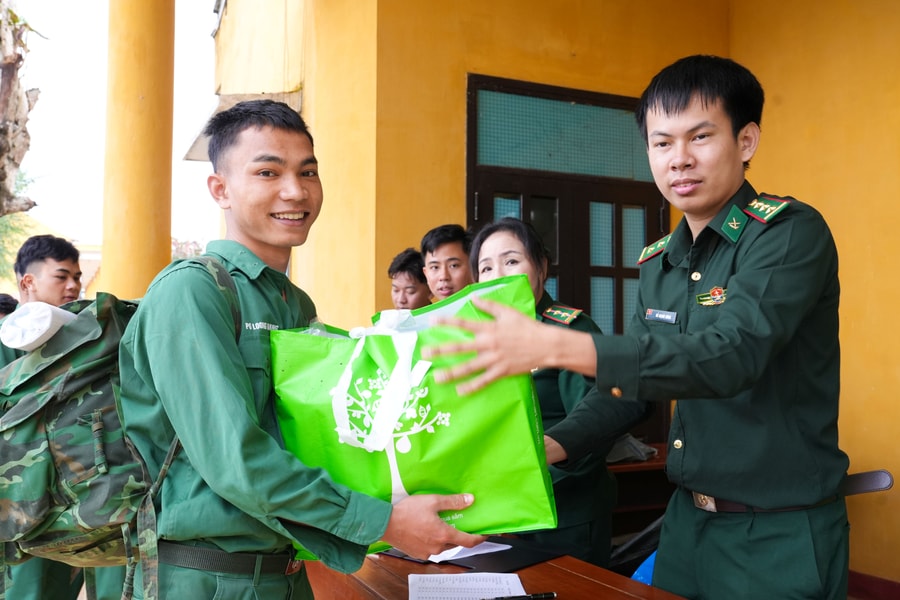 Gặp mặt, tiễn quân nhân hoàn thành nghĩa vụ quân sự