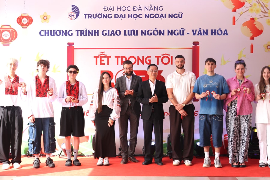 Lan tỏa giá trị Tết cổ truyền Việt Nam đến sinh viên quốc tế