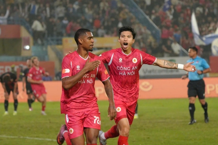 Alan lập hat-trick, CAHN đánh bại Ninh Bình 3-2 để chiếm ngôi đầu V-League