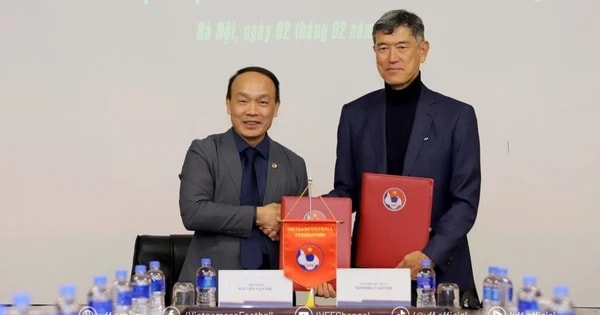 VFF gia hạn hợp đồng với GĐKT Koshida Takeshi: Chiến lược dài hạn cho bóng đá Việt Nam