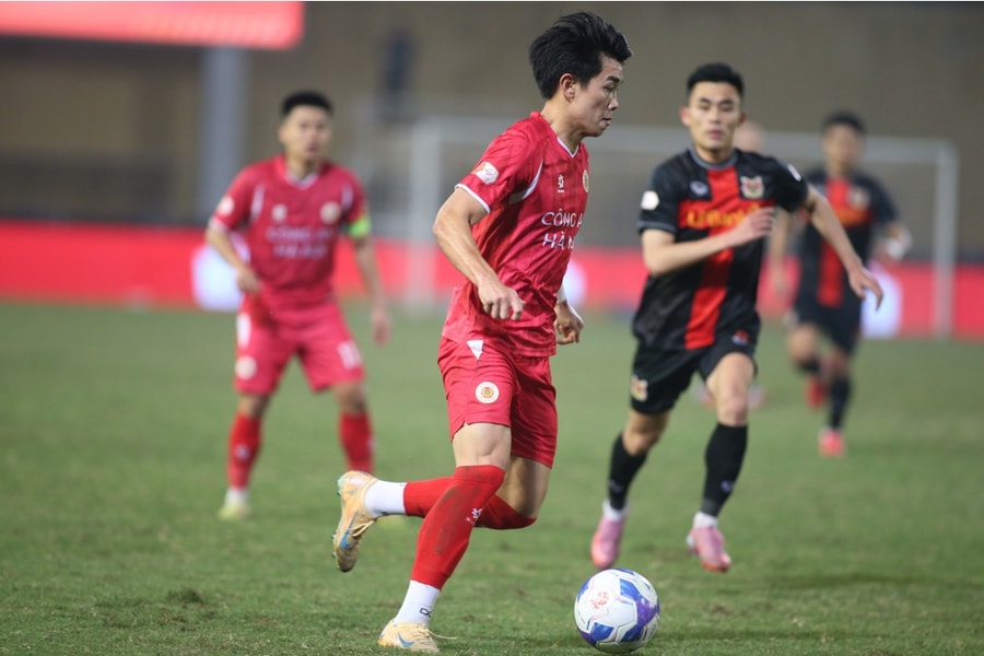 Nguyễn Đình Bắc nhận giải Vua phá lưới U23 châu Á, dồn lực cùng CAHN đua vô địch V-League