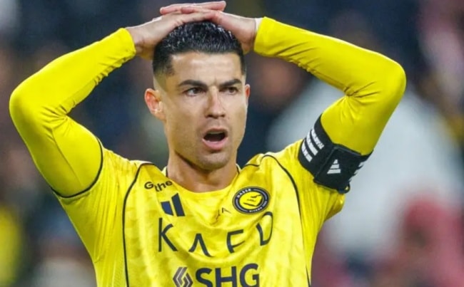 Cristiano Ronaldo nổi loạn tại Al Nassr: Phơi bày mặt trái bóng đá Saudi Arabia