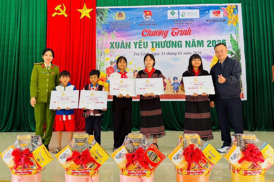 Mang Xuân yêu thương đến vùng cao Trà Linh