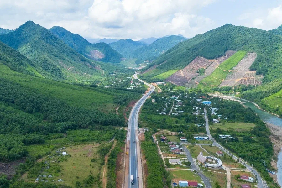 Cấm nhiều loại xe qua cao tốc La Sơn - Hòa Liên từ 7/2 đến 31/3