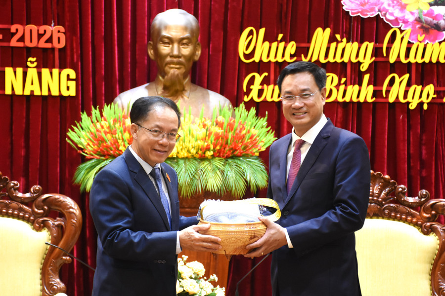 Bí thư Thành ủy Đà Nẵng Lê Ngọc Quang tiếp Bí thư Tỉnh ủy Salavan (Lào) đến thăm, chúc Tết