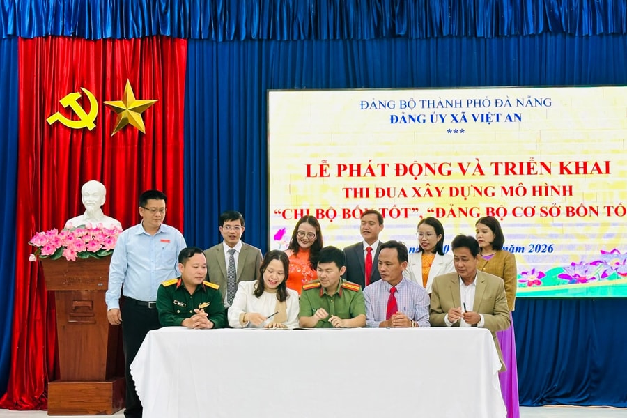 Xây dựng “Chi bộ bốn tốt”, “Đảng bộ cơ sở bốn tốt”