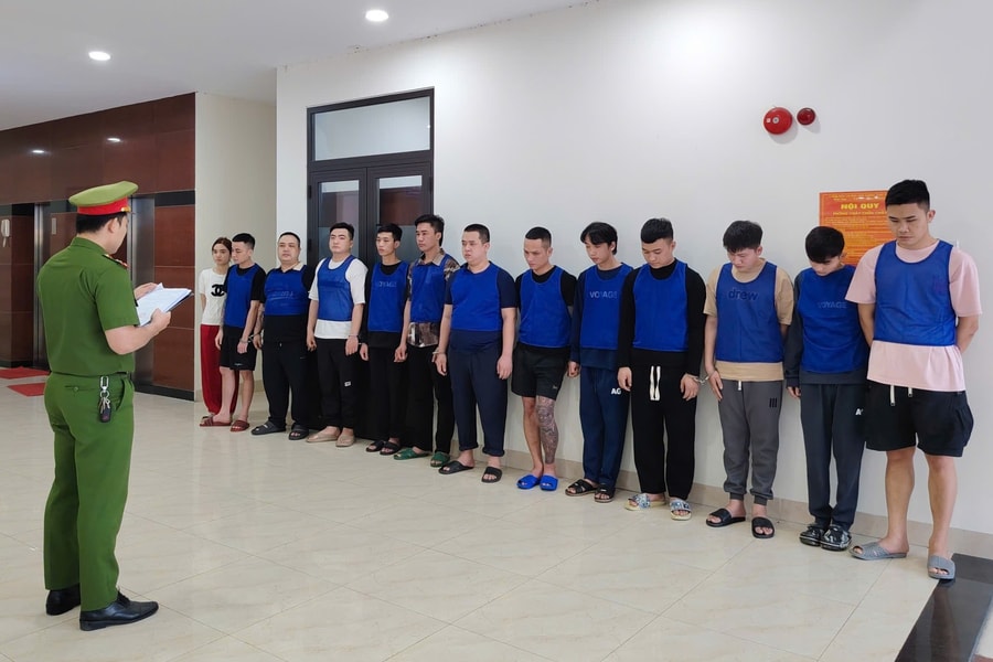 Khởi tố 13 đối tượng sử dụng công nghệ cao chiếm đoạt gần 100 tỷ đồng