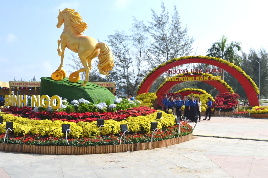Sôi nổi hoạt động đậm nghĩa tình