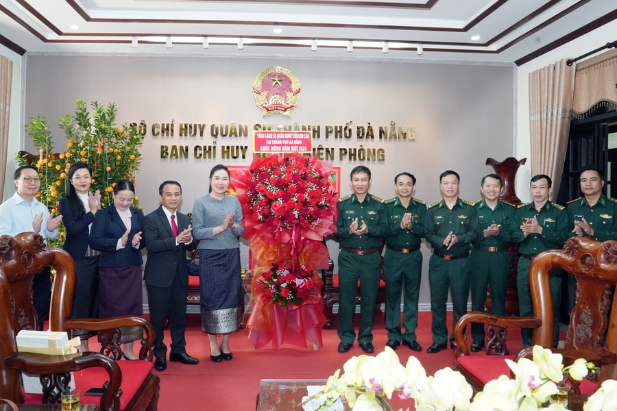 Tân Tổng Lãnh sự Lào tại Đà Nẵng chào xã giao và chúc Tết Bộ đội Biên phòng thành phố Đà Nẵng