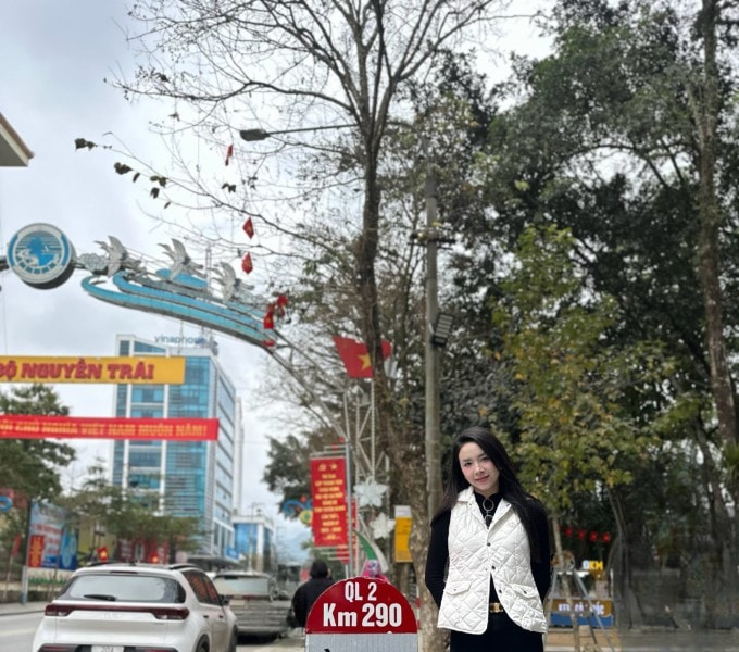 Hành trình xuyên Việt 2.000 km của Á hậu Thúy An và gia đình trước Tết