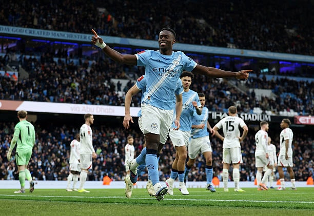 Marc Guehi ghi bàn giúp Man City hạ Salford City 2-0 tại FA Cup