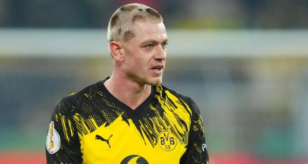 Manchester United chi 35 triệu bảng chiêu mộ Julian Ryerson từ Borussia Dortmund