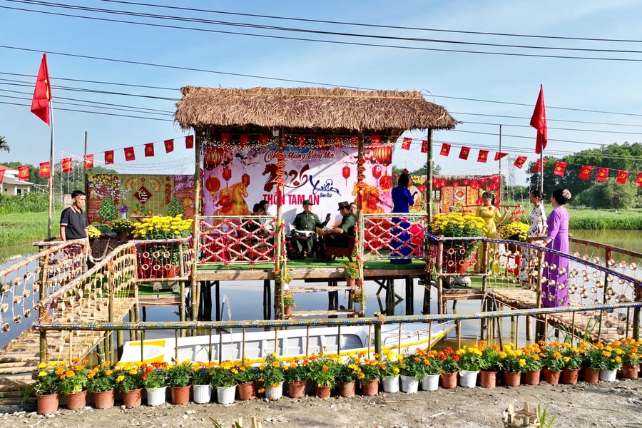 Tây Hồ rực rỡ sắc màu đón chào Tết Bính Ngọ 2026