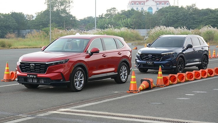 Honda CR-V 2026: Cập nhật giá lăn bánh và ưu đãi 80 triệu đồng tháng 2