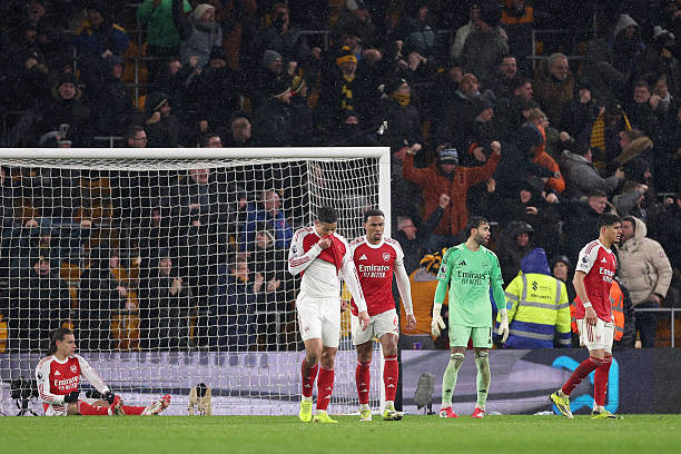 Arsenal đánh rơi chiến thắng phút 94: Thảm họa tâm lý và nguy cơ mất ngôi đầu